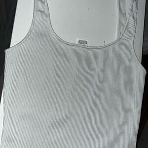 white textured tank crop top!